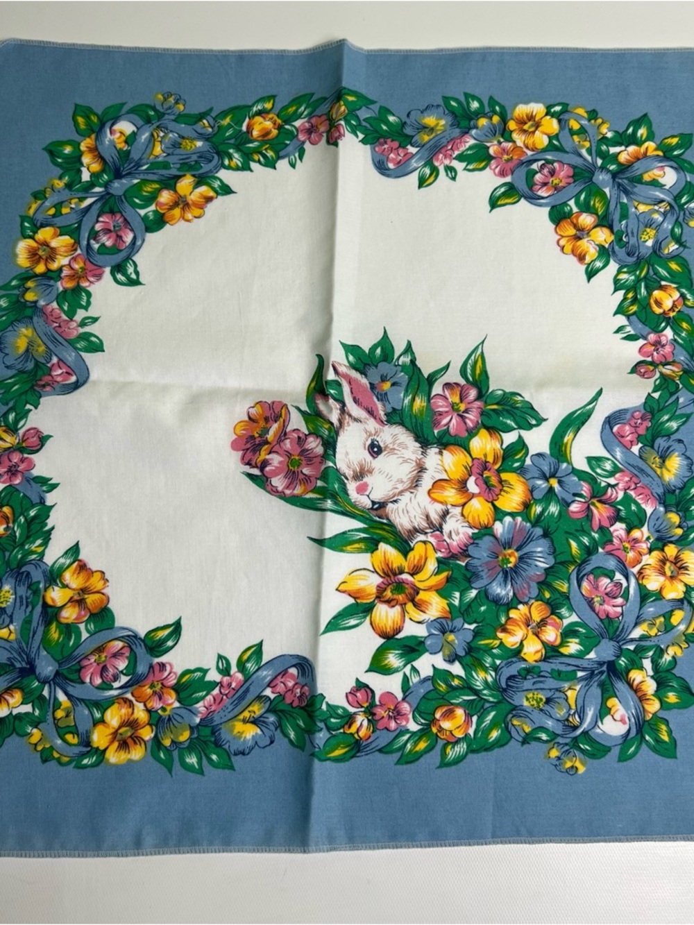 Vintage bunny spring Easter napkins 10pc
Couple have yellowing (see pictures) - Picture 5 of 12